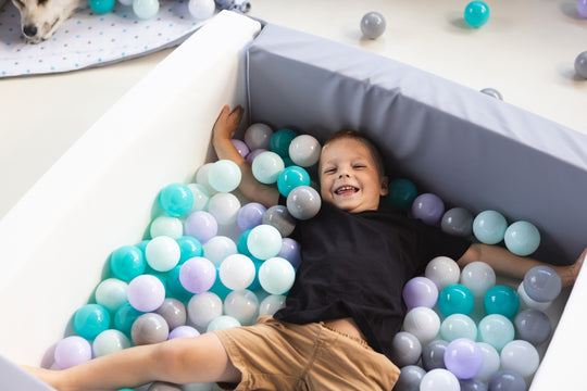 Square eco-leather ball pit with 200 balls, 5 elements