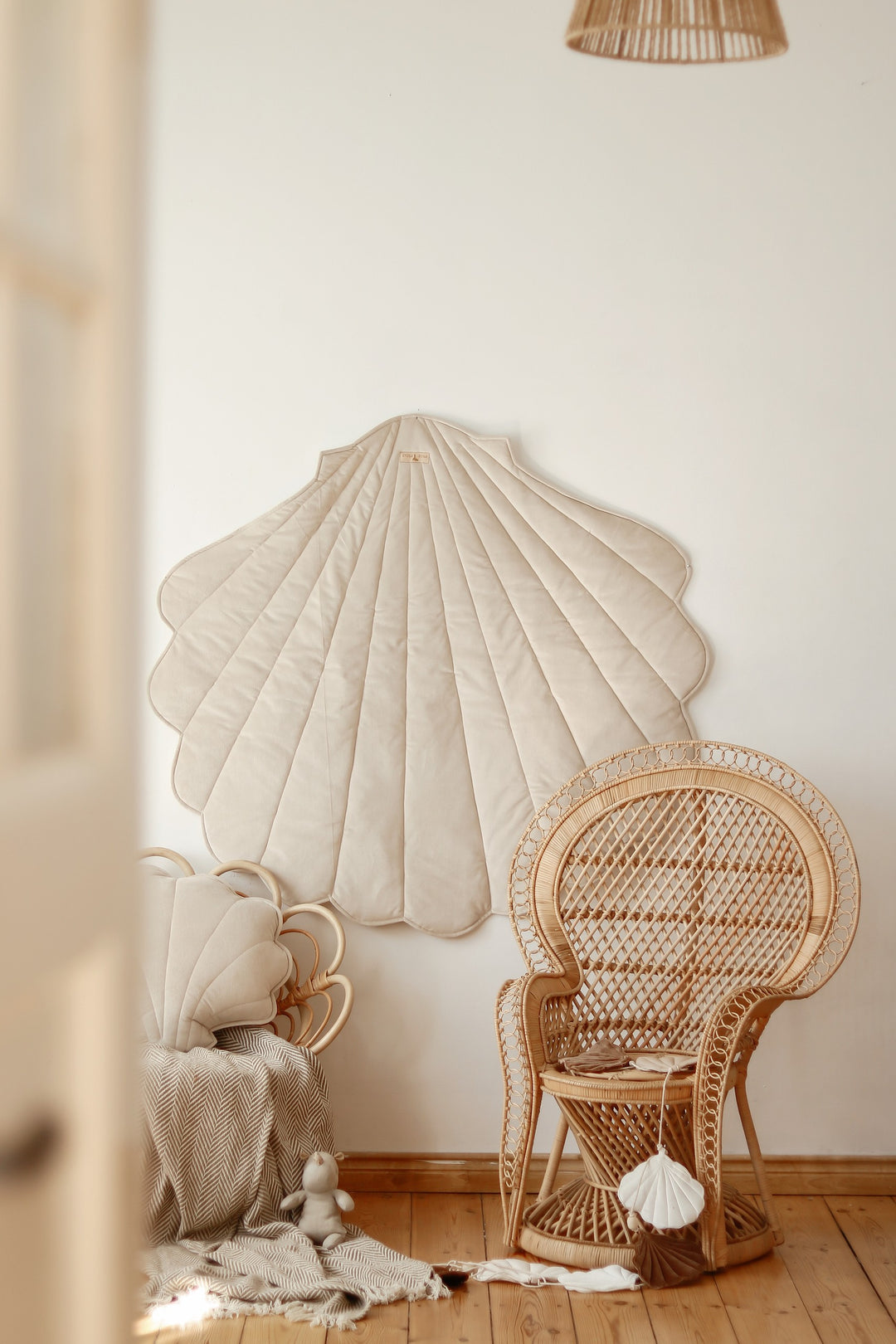 Organic Cotton and Velvet Shell Playmat - Beige
