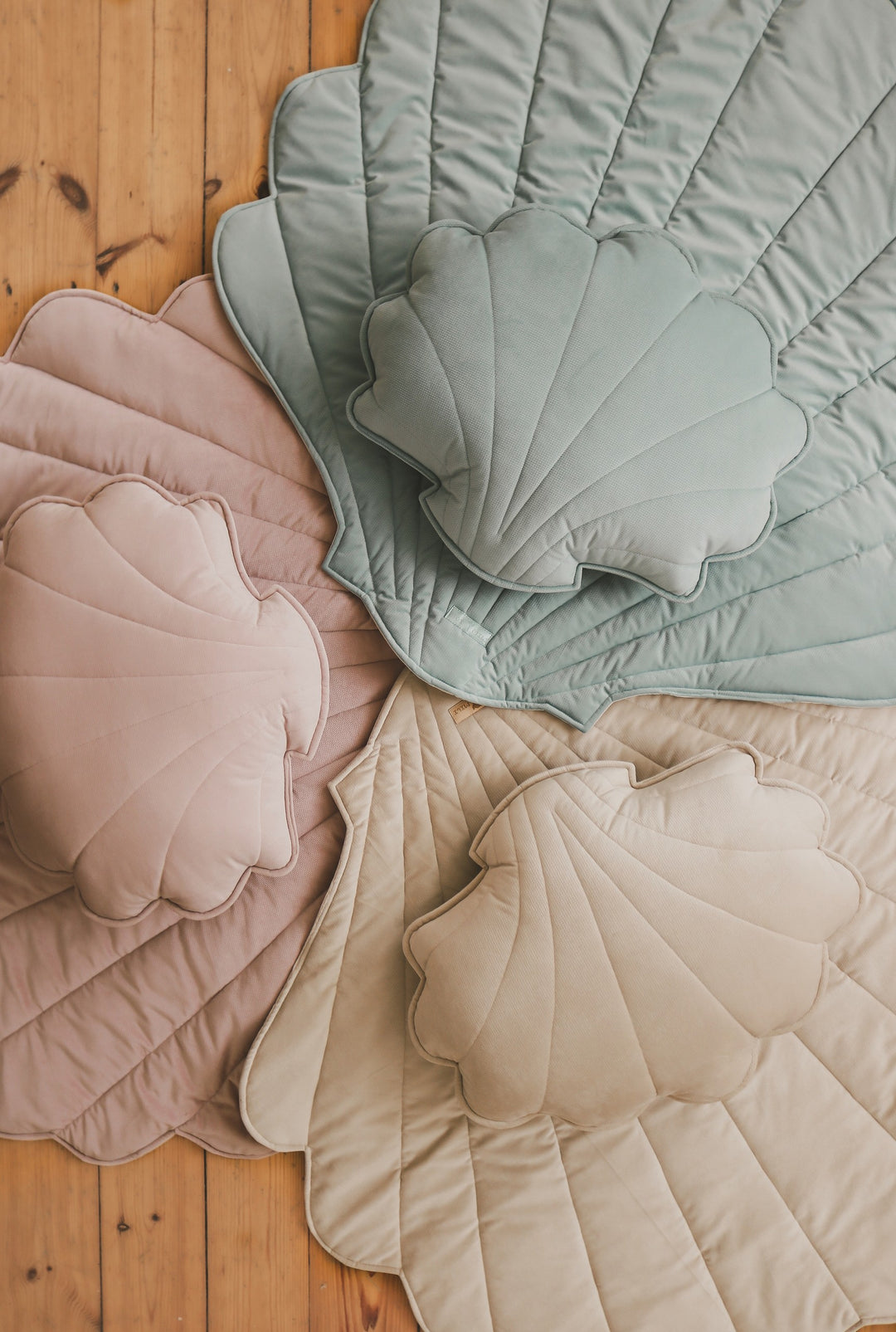 Organic Cotton and Velvet Shell Playmat - Beige